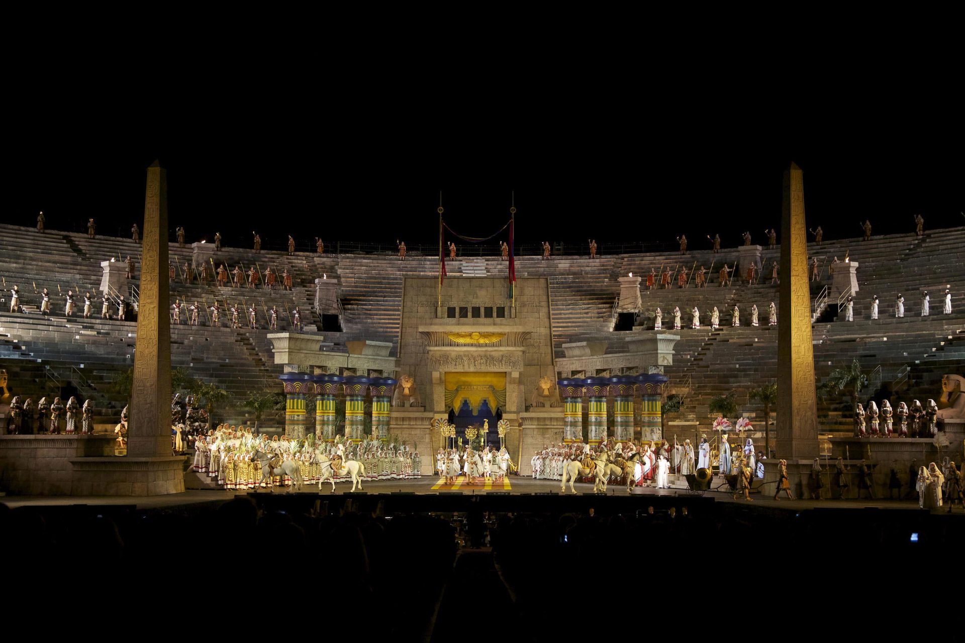 14. 2013 Aida ed.1913 atto II 10 08 foto Ennevi