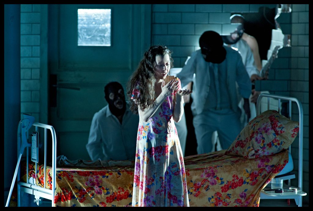 Lisette Oropesa (Gilda)