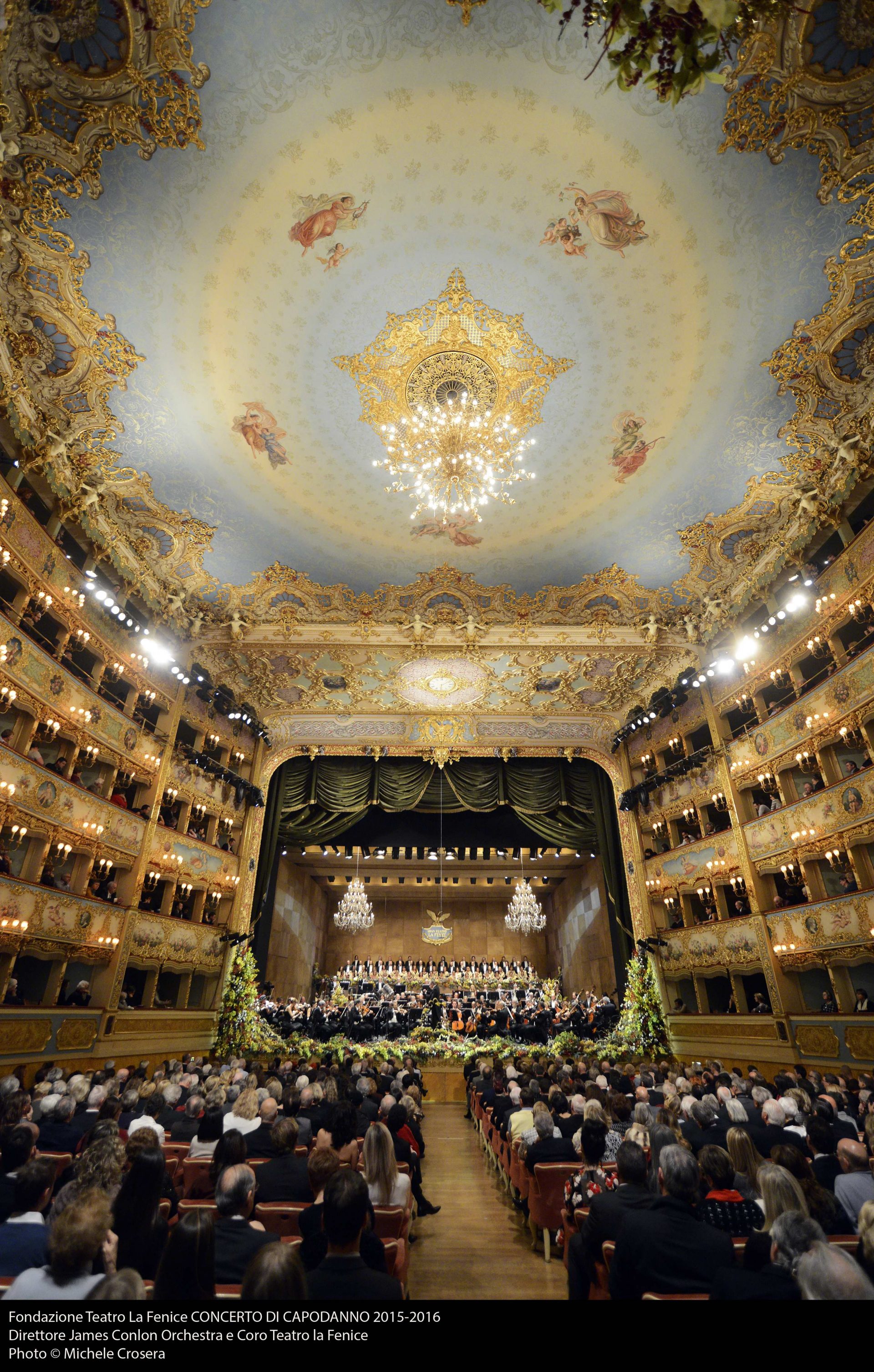 Fondazione Teatro La Fenice CONCERTO DI CAPODANNO 2015-2016 Direttore James Conlon Orchestra e Coro Teatro la Fenice Photo © Michele Crosera