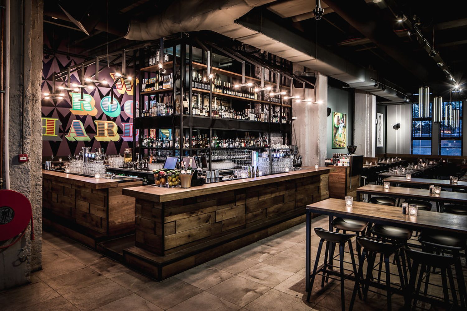 bar